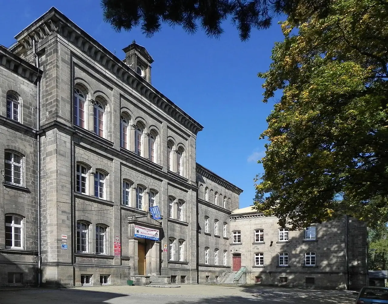 Kamienica przy ulicy Sempołowskiej w Bystrzycy Kłodzkiej