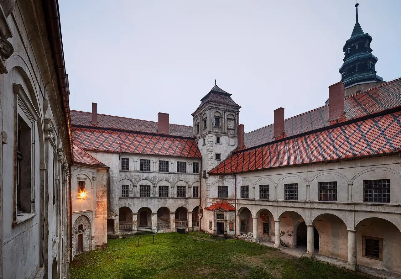 Dziedziniec zamku w Niemodlinie