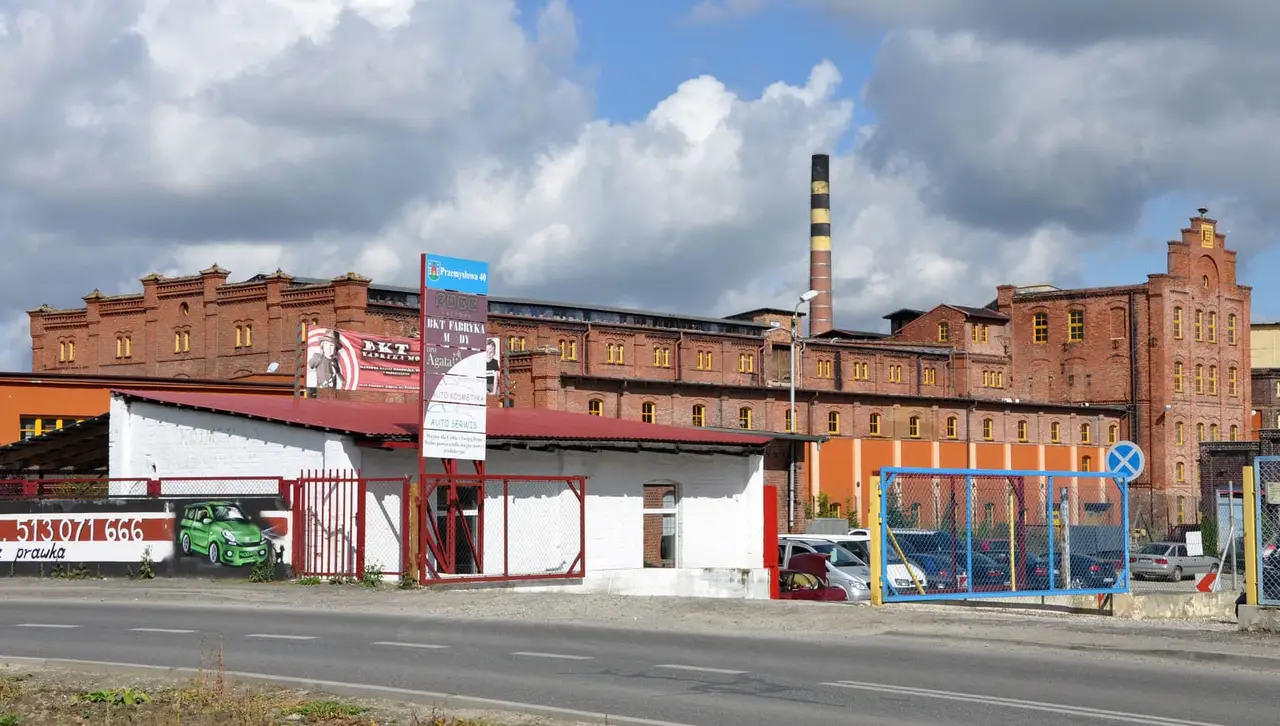 Budynki dawnej cukrowni w Ziębicach